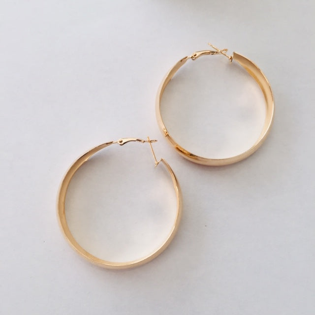 Gold chunky hoop earrings (4.5 cm)